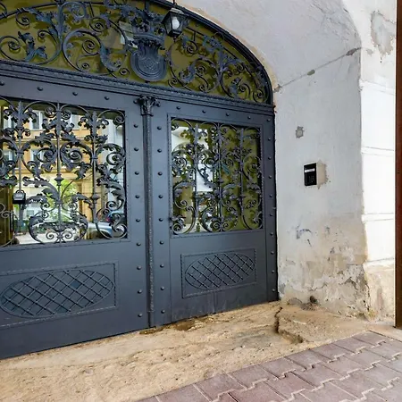 Koszykowa 30 Varsó